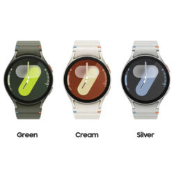 ساعت هوشمند سامسونگ مدل Galaxy Watch 7 40mm دارای قابلیت های کنترل موسیقی (Music Player)، قابلیت مکالمه از طریق بلوتوث، قابلیت تغییر طرح ساعت یا تم، صفحه همیشه روشن (Always-on Display)، پشتیبانی از دستیار صوتی بند پلاستیک