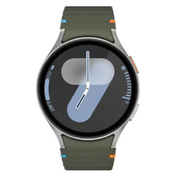 ساعت هوشمند سامسونگ مدل Galaxy Watch 7 40mm دارای قابلیت های کنترل موسیقی (Music Player)، قابلیت مکالمه از طریق بلوتوث، قابلیت تغییر طرح ساعت یا تم، صفحه همیشه روشن (Always-on Display)، پشتیبانی از دستیار صوتی بند پلاستیک
